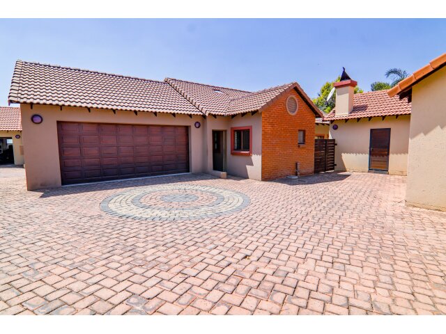 <!--[if BLOCK]><![endif]--> Property sold in Thatchfield <!--[if ENDBLOCK]><![endif]-->